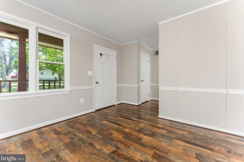 1718 Sherwood Dr, Fredericksburg, VA 22405-2217