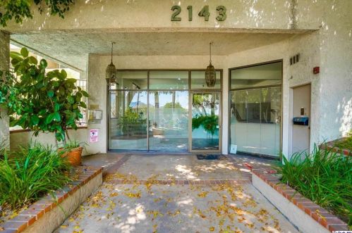 2143 Montrose Ave, Montrose, CA 91020-1541
