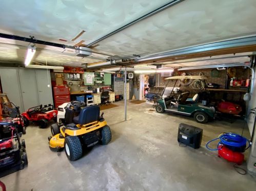 1521 Sycamore St, South Connellsville PA  15425-4954 exterior