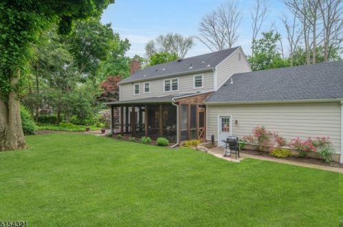 6 Pickwick Ln, Mountain Lakes NJ  07046-1434 exterior