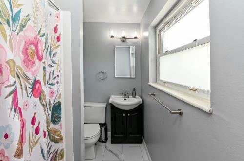 3758 Autumn Rd, Covington KY 41018-2741 exterior