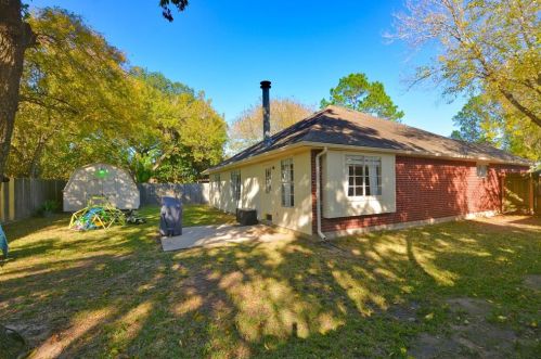 1305 Wisdom Dr, Deer Park TX  77536-5996 exterior