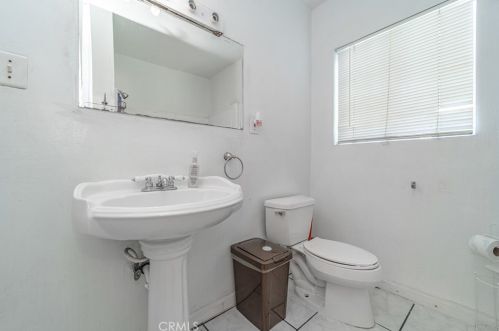 1420 Pearl Ave, Compton CA  90221-1554 exterior