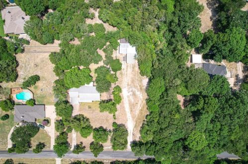 4951 Joe Wilson Rd, Midlothian TX  76065-4518 exterior