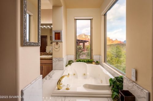 215 Calle Francesca, Sedona AZ 86336-4761 exterior