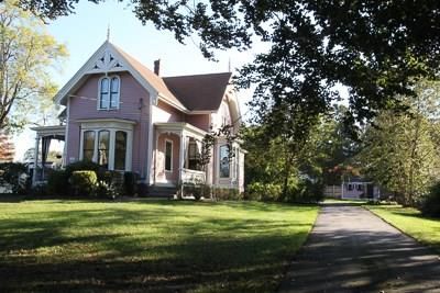 976 Main St, Warren, RI 02885-4333