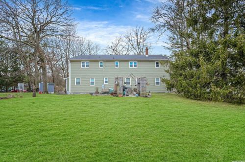 3 Hunter Ave, Miller Place NY  11764-2715 exterior