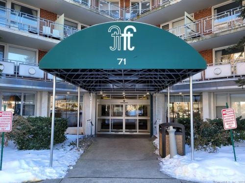 71 Strawberry Hill Ave, Stamford, CT 06902-2757