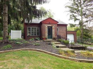 805 Court St, Medina, OH 44256-1718