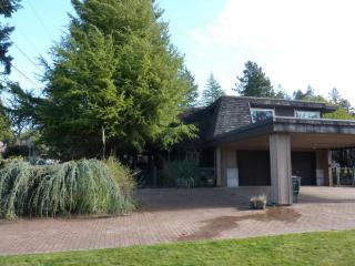 1428 10th Pl, Edmonds WA  98020-2629 exterior
