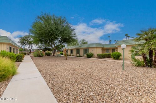 10548 Ocotillo Dr, Sun City, AZ 85373-1938