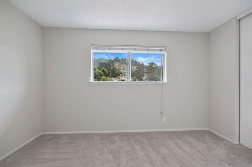 1199 Oddstad Blvd, Pacifica CA  94044-3850 exterior