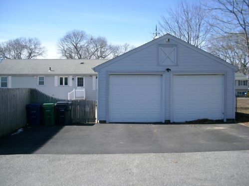 134 Canfield Ave, Warwick, RI 02889-8859
