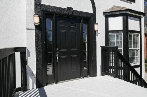 760 Guide Post Ln, Stone Mountain GA  30088-1942 exterior