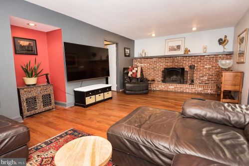 1700 Concord Ct, Blue Bell PA  19422-1336 exterior