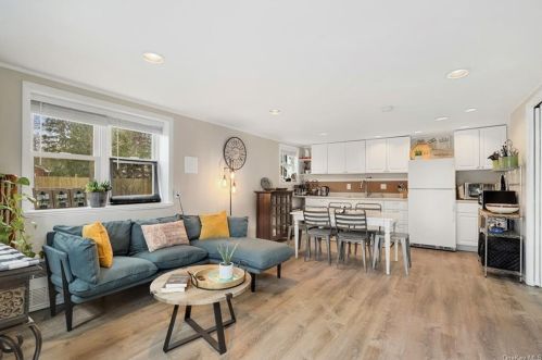 106 Halyan Rd, Yorktown Hgts NY  10598-4304 exterior