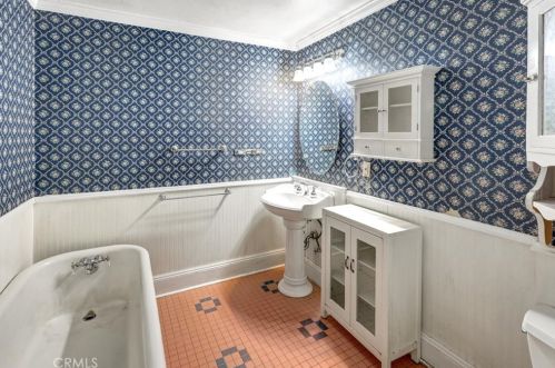 3707 Linwood Pl, Riverside CA 92506-1815 exterior