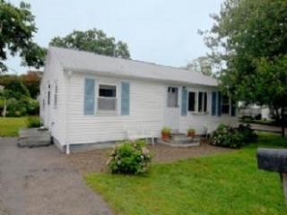 7 Aspen Dr, South Kingstown RI  02882-5525 exterior