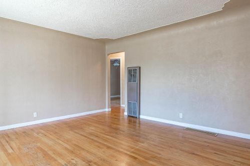 609 Dot Way, Manteca CA  95336-5808 exterior