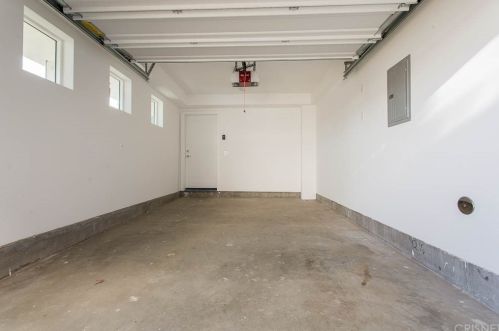 10545 Addison St, North Hollywood, CA 91601-4804