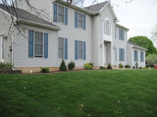 4239 Levans Rd, Schnecksville, PA 18078-2531