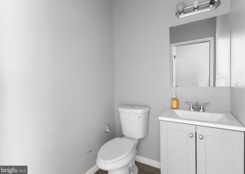 125 Chew Ave, Philadelphia PA 19120-0025 exterior