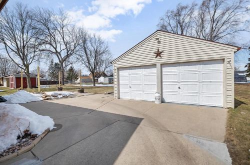 2053 Preble Ave, Green Bay, WI 54302-2954