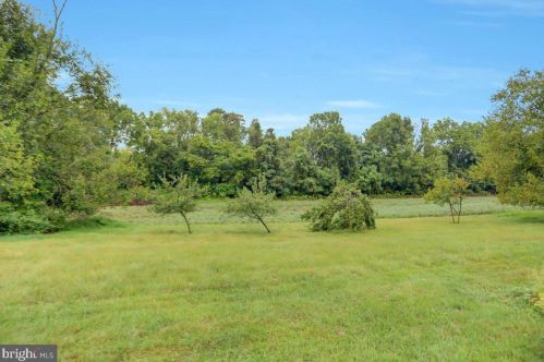 2148 Ritner Hwy, Carlisle PA 17015-9305 exterior