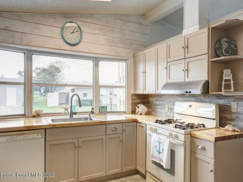 803 Vireo Dr, Sebastian FL  32976-7351 exterior