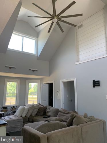 221 Monroeville Rd, Swedesboro NJ  08085-3450 exterior