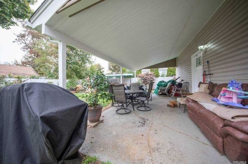 145 Ellison Ave, Roosevelt NY  11575-2115 exterior