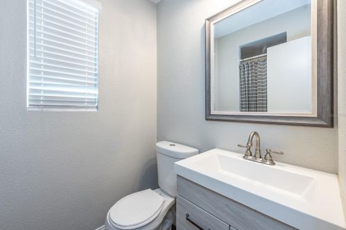 2406 Sunset Ln, Lutz FL  33549-8209 exterior