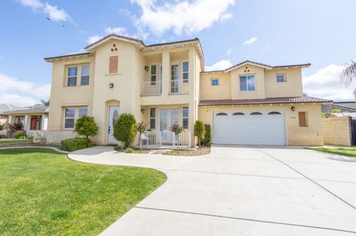 5204 Challenger Ave, Bakersfield, CA 93312-8261