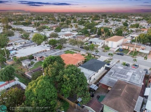 754 44th St, Hialeah FL  33013-1918 exterior