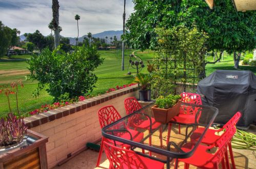 19 Leon Way, Rancho Mirage CA  92270-4736 exterior