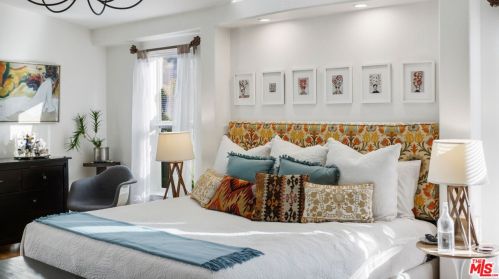 154 Navajo Ln, Topanga CA  90290-4451 exterior