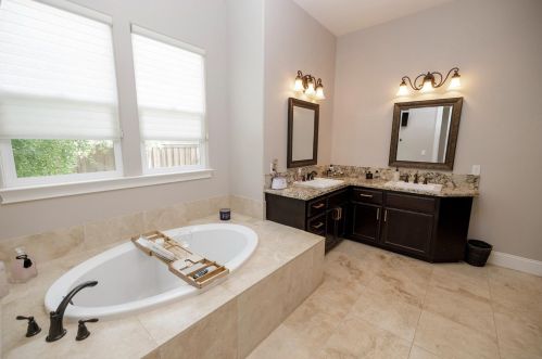 10709 Goldsborough Cir, Valley Home CA  95361-7648 exterior