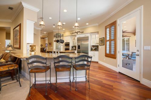 6070 Vine St, Vacaville CA  95688-8724 exterior