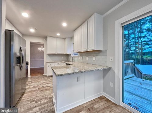 5765 Rhode Island Dr, Woodbridge VA  22193-3830 exterior