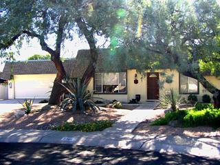 2521 Turquoise Dr, Phoenix AZ  85028-4343 exterior