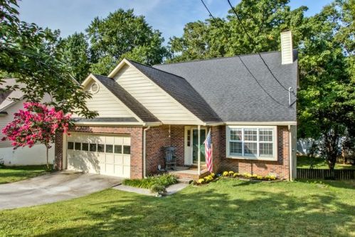 823 Sanford Day Rd, Knoxville, TN 37919-7146