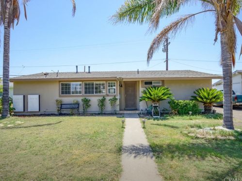 2462 Santa Clara Ave, Fullerton, CA 92831-4313