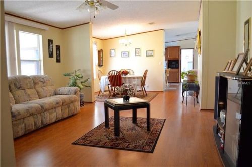 31344 Lakeside Dr, Deland, FL 32720-7815