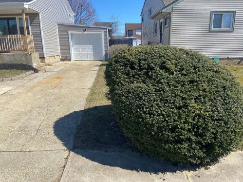 53 Andrea St, Babylon, NY 11704-8017