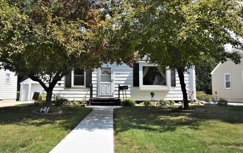 1715 12th Ave, Green Bay, WI 54304-3718
