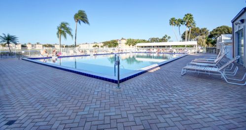 6108 Kings Gate Cir, Delray Beach FL  33484-2455 exterior