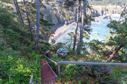 9500 Brewery Gulch Rd, Mendocino CA  95460-9016 exterior