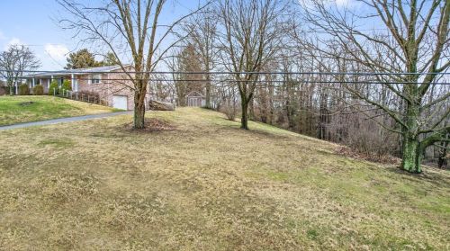 1 Royal Oaks Dr, North Charleroi PA  15022-3329 exterior