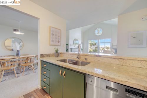 535 Pierce St, Berkeley CA  94706-1000 exterior