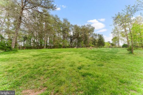 10085 Fox Hound Dr, Nokesville VA  20181-1431 exterior